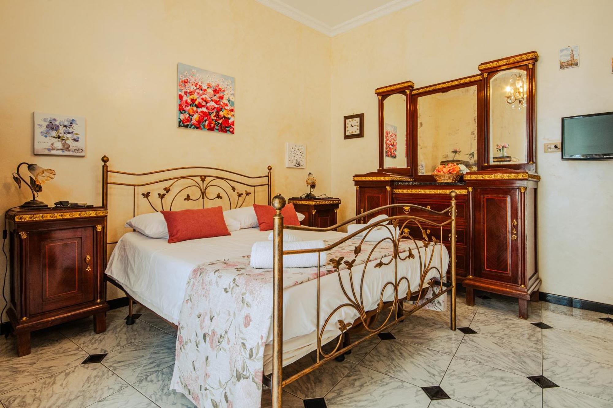 Regina'S Apartment Naples Luaran gambar