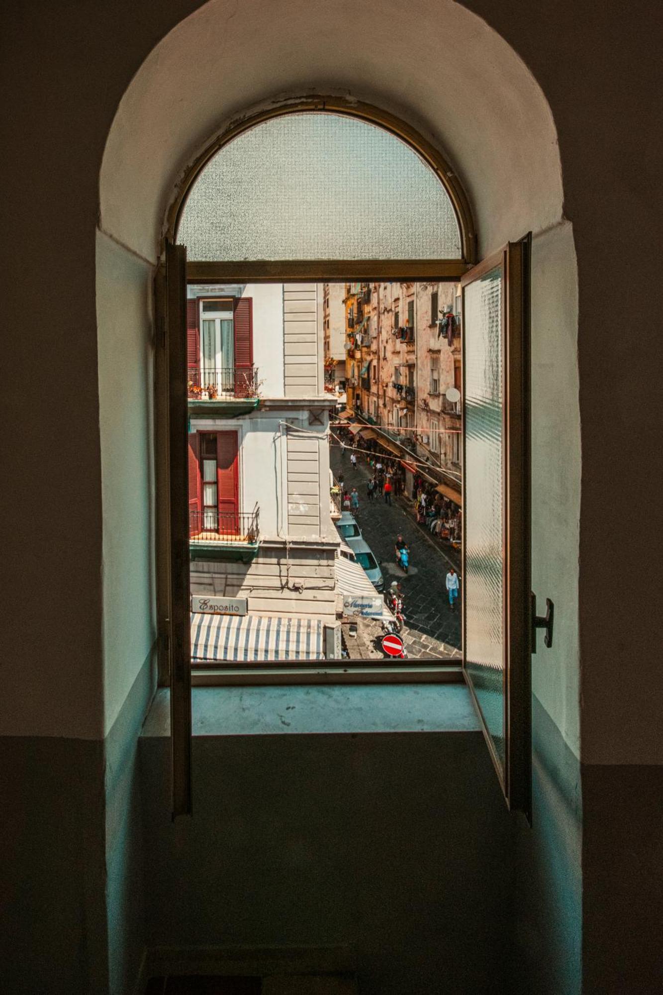 Regina'S Apartment Naples Luaran gambar